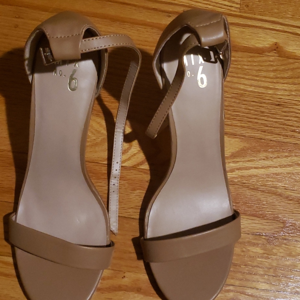 Excellent used condition heels